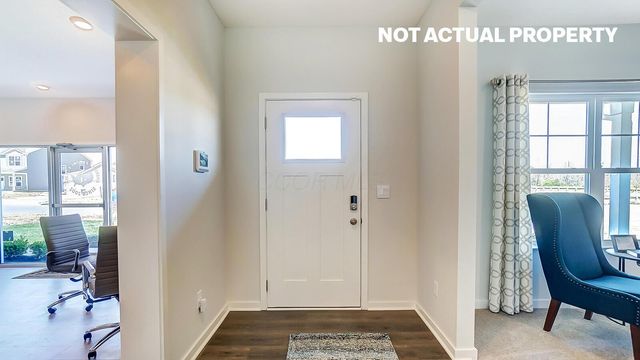7722 Hickory Lakes Drive, Pickerington, OH 43147