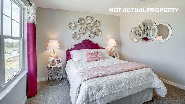 7722 Hickory Lakes Drive, Pickerington, OH 43147