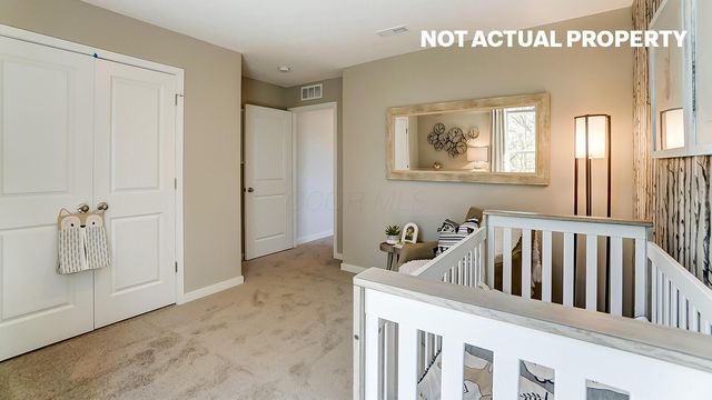 7722 Hickory Lakes Drive, Pickerington, OH 43147