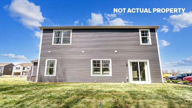 7722 Hickory Lakes Drive, Pickerington, OH 43147