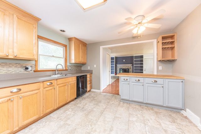 562 Brookside Road, Ypsilanti, MI 48197