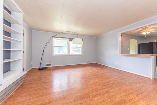 562 Brookside Road, Ypsilanti, MI 48197