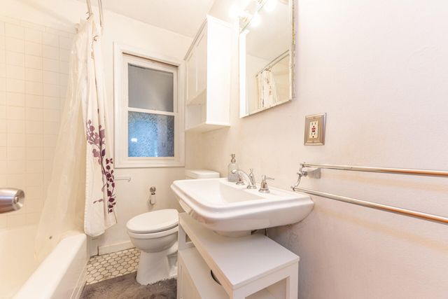 562 Brookside Road, Ypsilanti, MI 48197