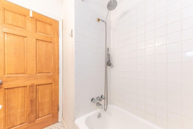 562 Brookside Road, Ypsilanti, MI 48197