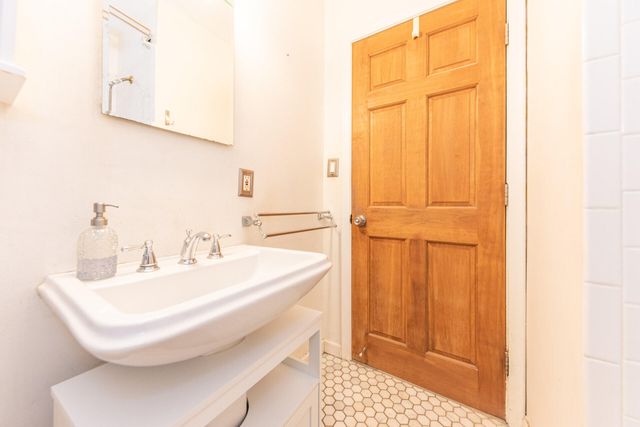 562 Brookside Road, Ypsilanti, MI 48197