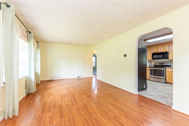 562 Brookside Road, Ypsilanti, MI 48197