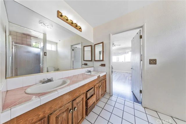 915 E 41st, Los Angeles, CA 90011