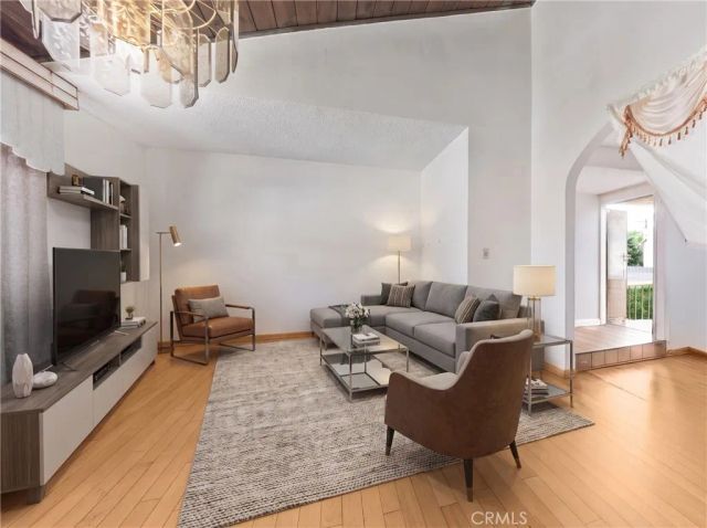 915 E 41st, Los Angeles, CA 90011