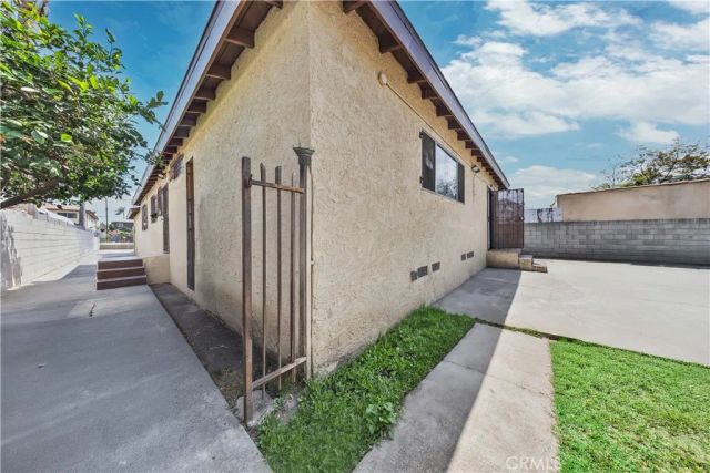 915 E 41st, Los Angeles, CA 90011