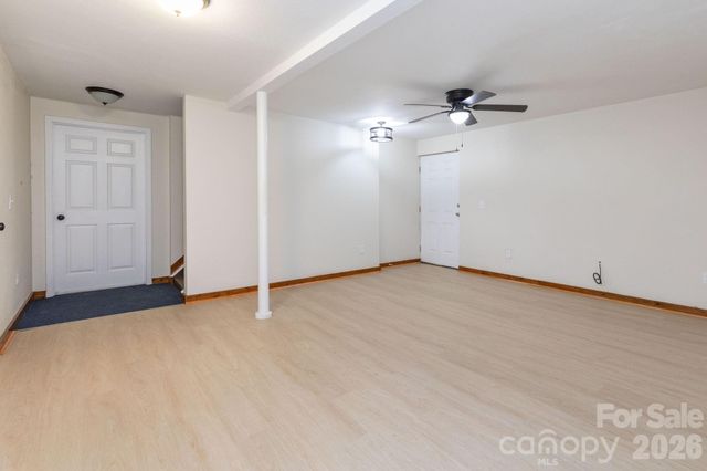 109 Narrow Way Road, Burnsville, NC 28714