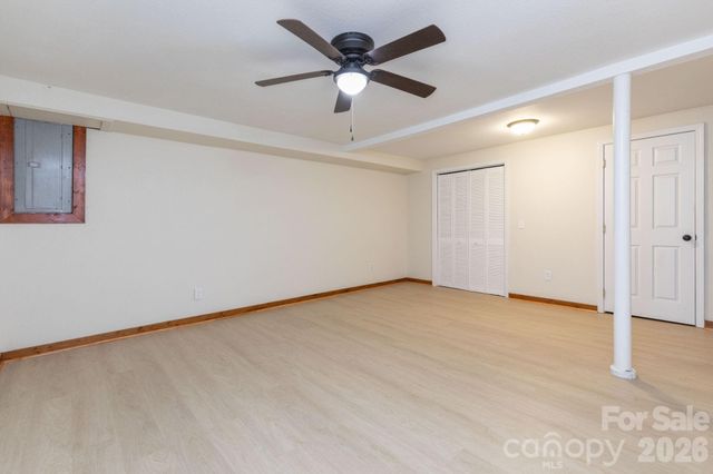 109 Narrow Way Road, Burnsville, NC 28714