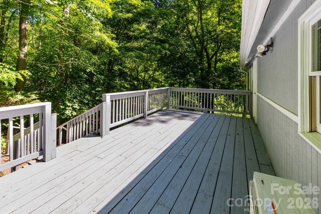 109 Narrow Way Road, Burnsville, NC 28714