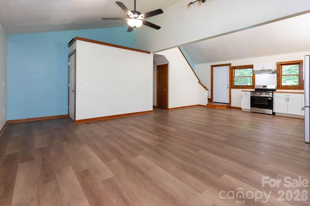 109 Narrow Way Road, Burnsville, NC 28714