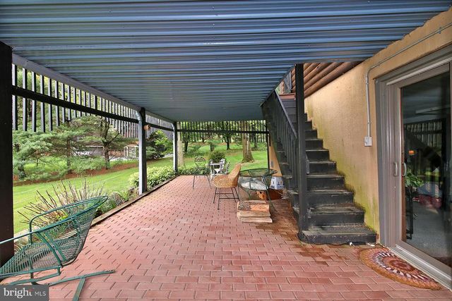 253 YUMMERDALL RD, Lititz, PA 17543
