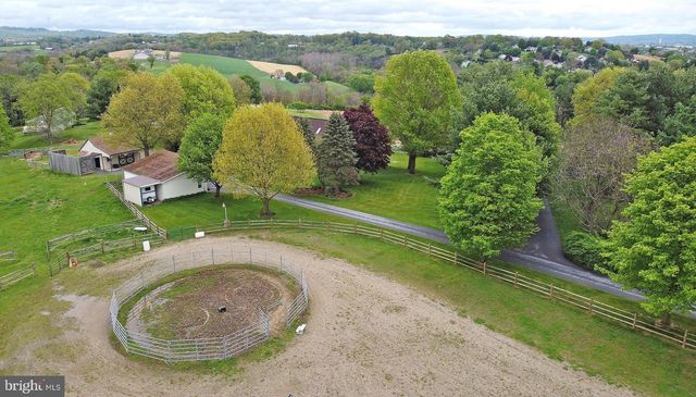 253 YUMMERDALL RD, Lititz, PA 17543
