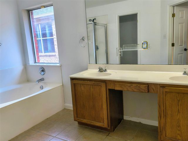 9213 Pioneer Forest DR, Austin, TX 78744