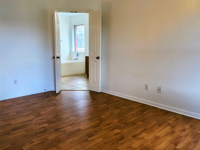 9213 Pioneer Forest DR, Austin, TX 78744
