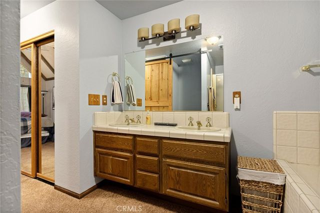 27434 White Fir, Lake Arrowhead, CA 92352