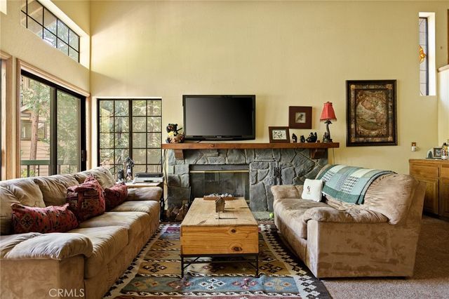 27434 White Fir, Lake Arrowhead, CA 92352