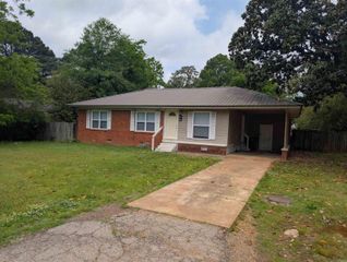 1808 W Center, Searcy, AR 72143