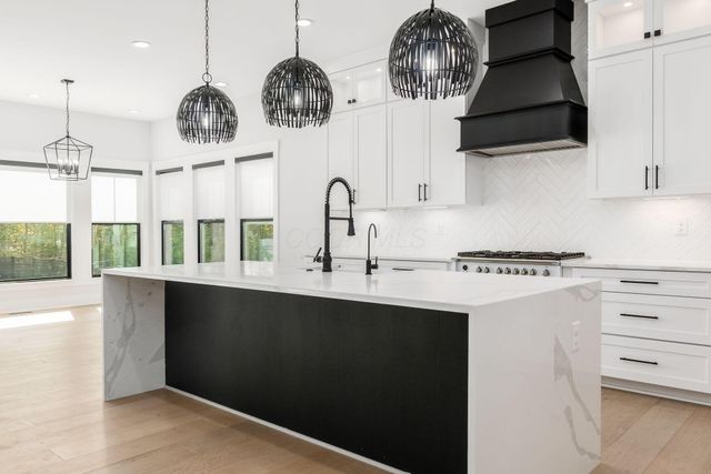 9196 McDowall Drive, Powell, OH 43065