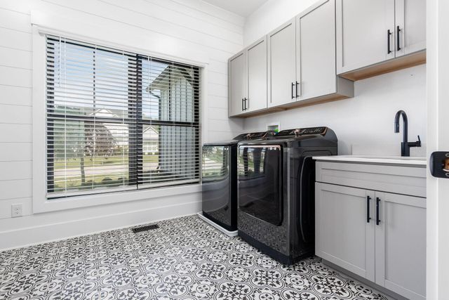 9196 McDowall Drive, Powell, OH 43065