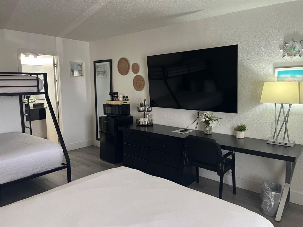 7150 N TAMIAMI TRAIL S510, SARASOTA, FL 34243 — photo 4