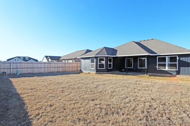 1664 E 138 Street S, Glenpool, OK 74033