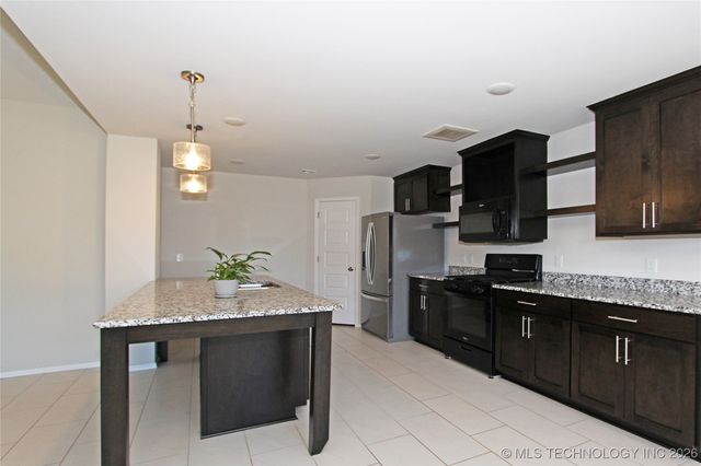 1664 E 138 Street S, Glenpool, OK 74033