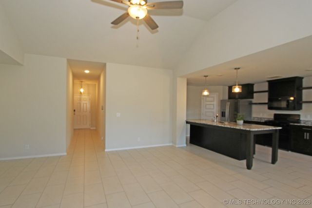 1664 E 138 Street S, Glenpool, OK 74033