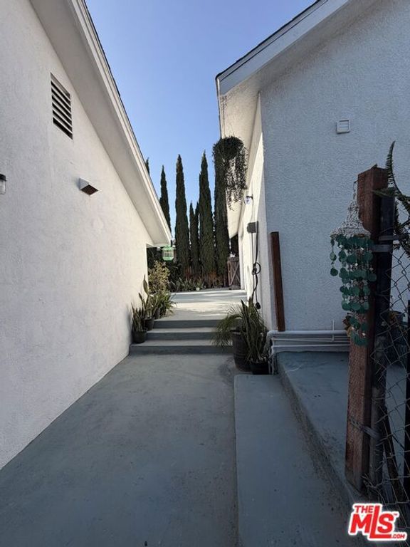 Image 53 of property listing at 1740 Ohio Avenue, Long Beach, CA 90804
