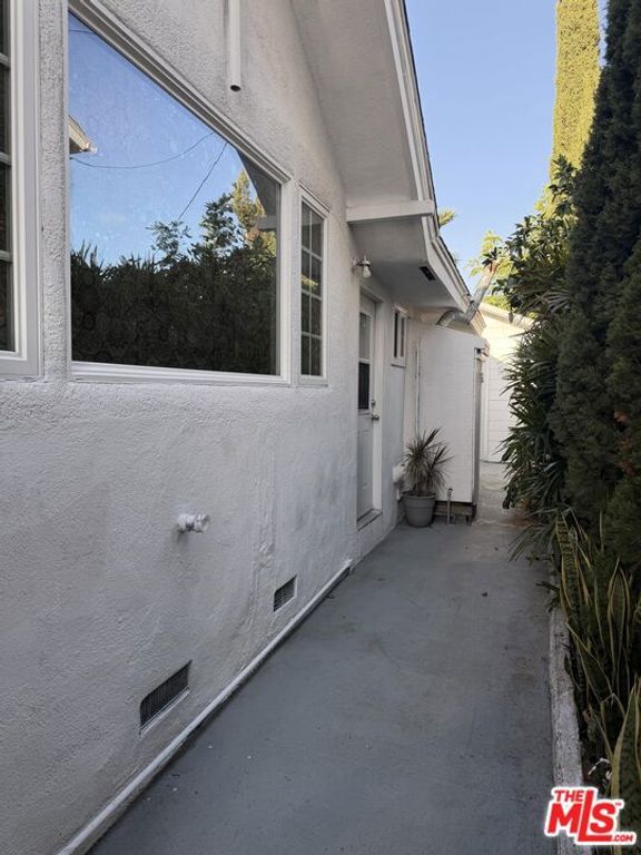 Image 72 of property listing at 1740 Ohio Avenue, Long Beach, CA 90804
