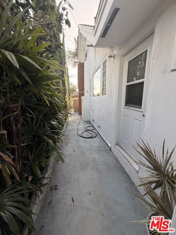 Image 73 of property listing at 1740 Ohio Avenue, Long Beach, CA 90804
