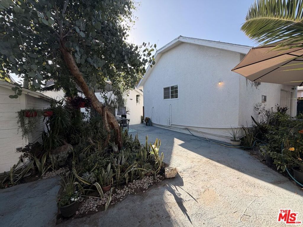 Image 74 of property listing at 1740 Ohio Avenue, Long Beach, CA 90804