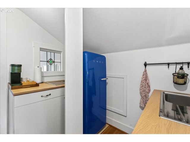 6124 Se 17TH Ave, Portland, OR 97202