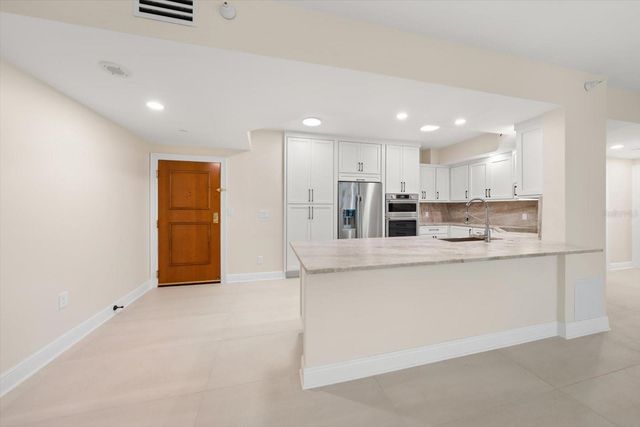 1170 GULF BLVD 1004, Clearwater, FL 33767