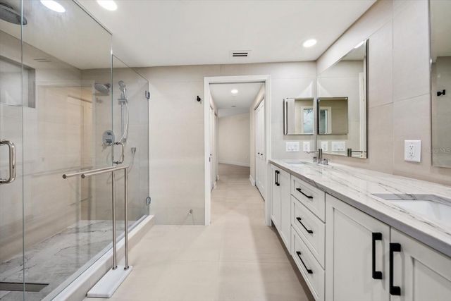 1170 GULF BLVD 1004, Clearwater, FL 33767