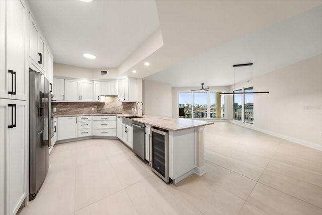 1170 GULF BLVD 1004, Clearwater, FL 33767