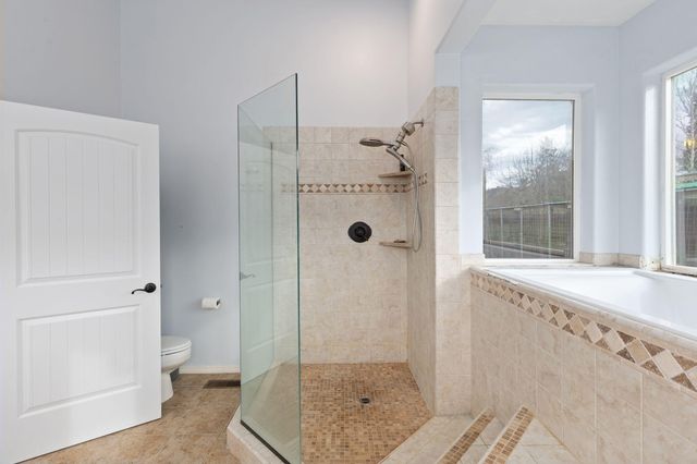 2015 Sleepy Hollow Loop, Grants Pass, OR 97527