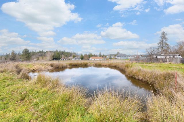 2015 Sleepy Hollow Loop, Grants Pass, OR 97527