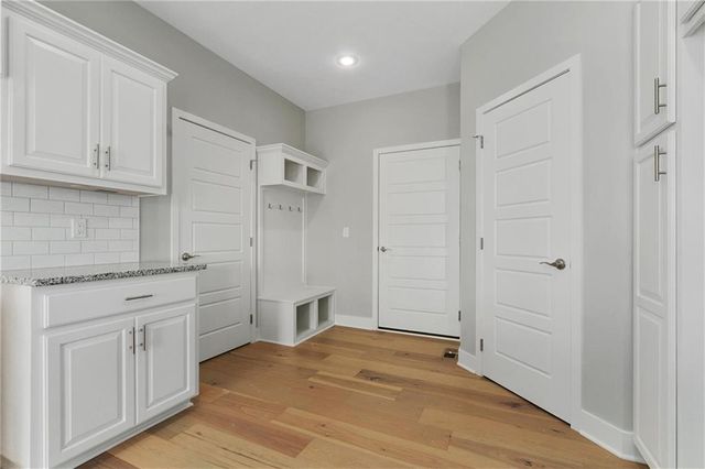 11116 N Bristol Avenue, Kansas City, MO 64156