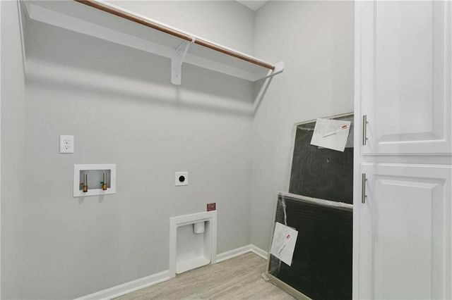 11116 N Bristol Avenue, Kansas City, MO 64156