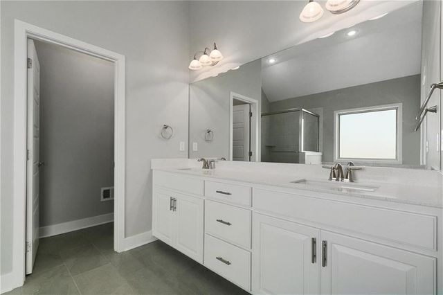 11116 N Bristol Avenue, Kansas City, MO 64156