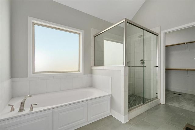 11116 N Bristol Avenue, Kansas City, MO 64156