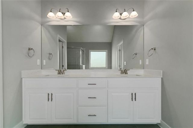 11116 N Bristol Avenue, Kansas City, MO 64156