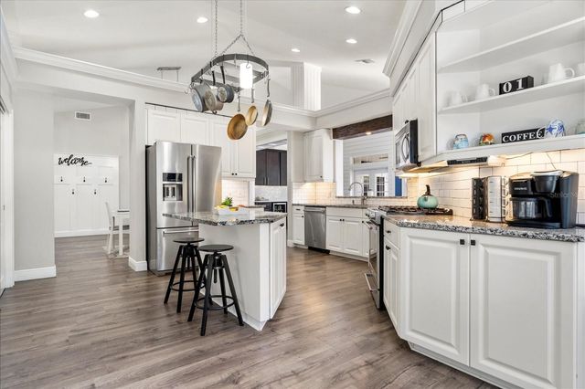 4615 4TH AVENUE DRIVE E, Bradenton, FL 34208