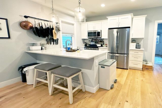 335 Maverick St 1, Boston, MA 02128