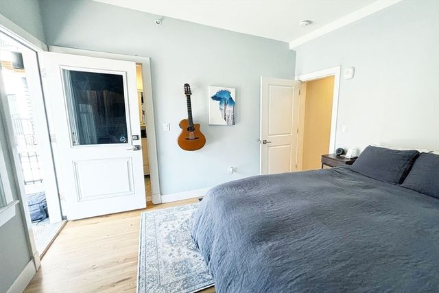 335 Maverick St 1, Boston, MA 02128