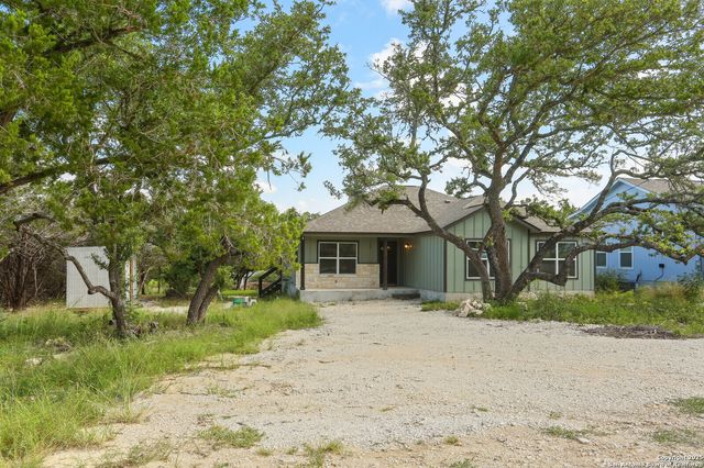 150 Hill Dr, Spring Branch, TX 78070
