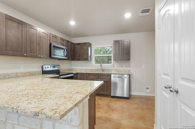 150 Hill Dr, Spring Branch, TX 78070